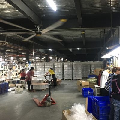 Bom preço. Ventilador de teto de alumínio de 18 pés de comprimento, de baixo ruído, para ventilação comercial em explorações de gado on-line