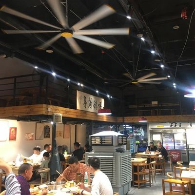 Bom preço. 8FT Rotor externo sem escovas HVLS Ventilador de teto industrial para armazéns Restaurantes on-line
